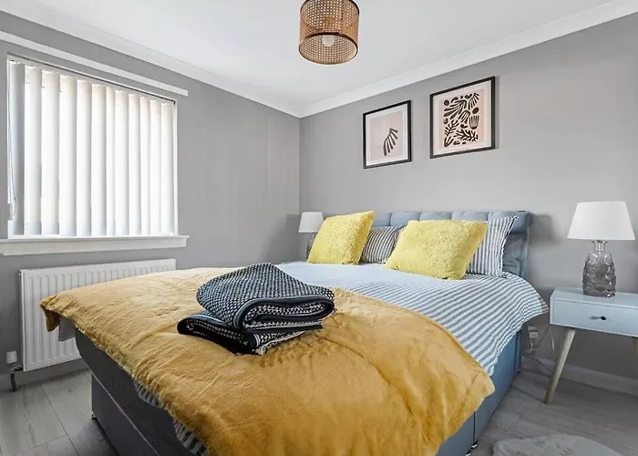 Stylish 2-Bed House Private Driveway